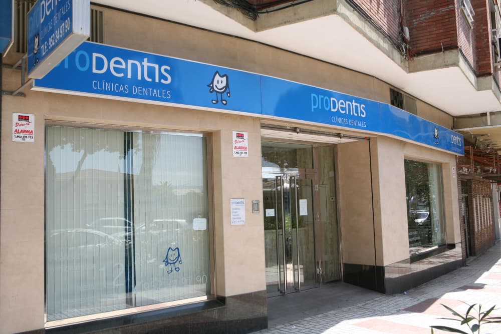 Seguro dental en Málaga: merece la pena en 2026